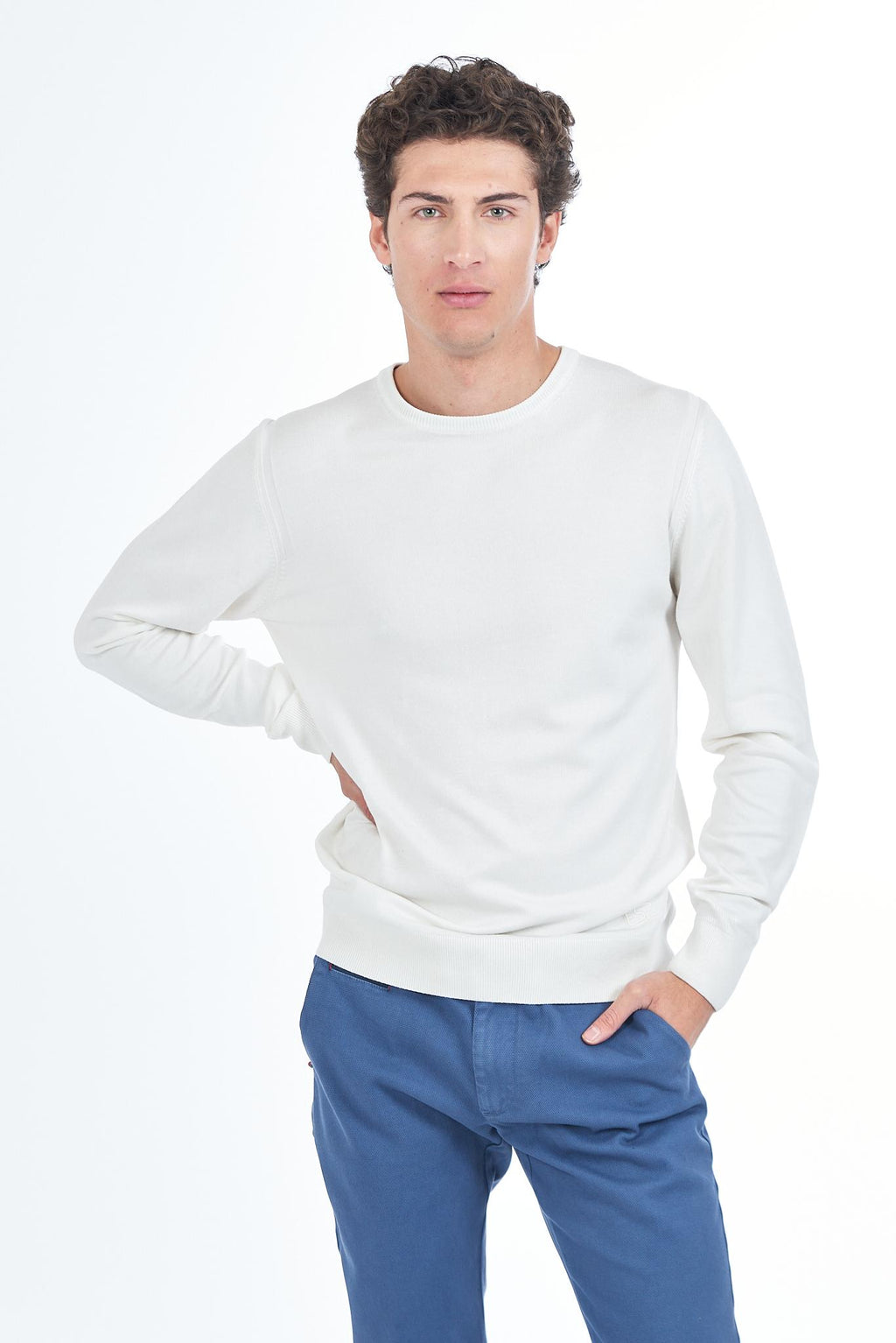 M835 MR00/0107 YES ZEE