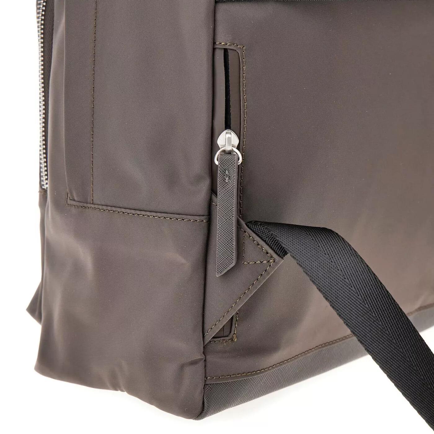 HMMINYP5111/DET GUESS