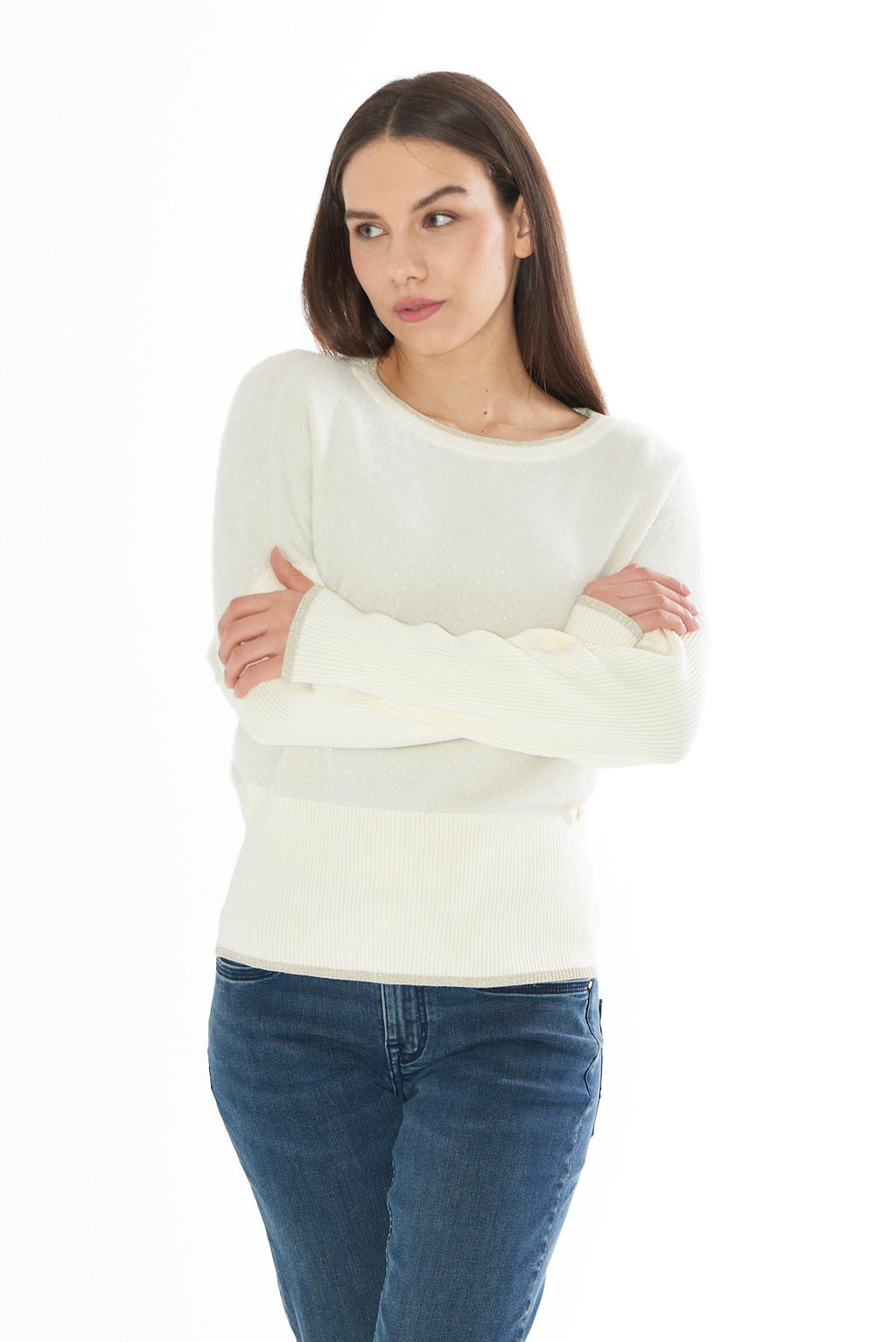 M014 IS00/0157 YES ZEE