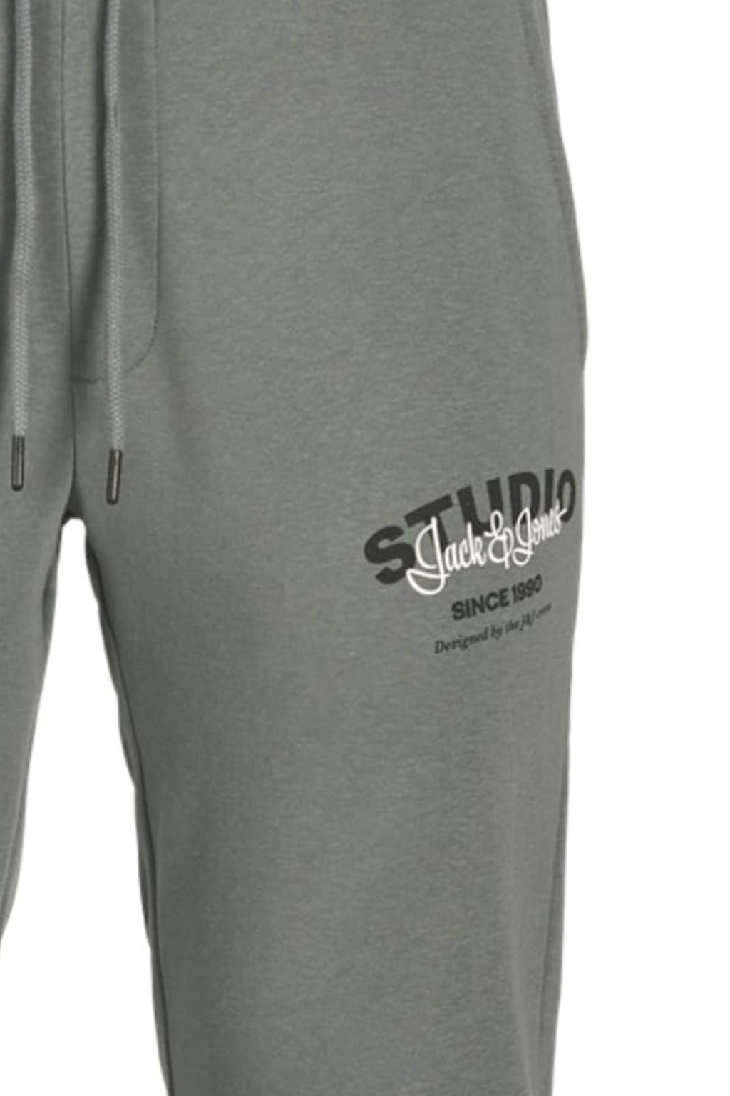 12279038/Stormy Weather JACK AND JONES