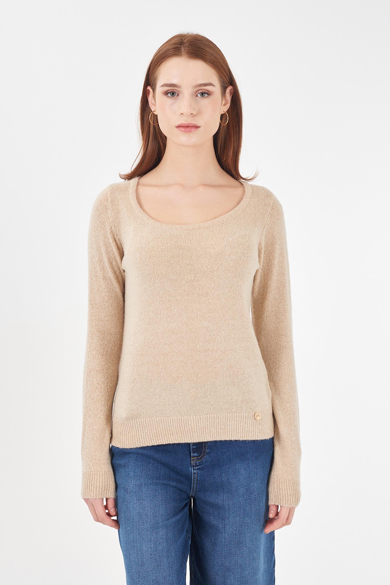 M058 BT00/0222 YES ZEE