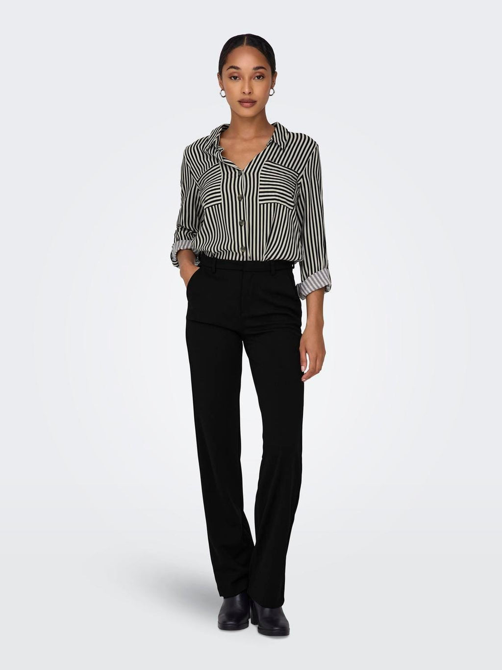 15265049/Black ONLY