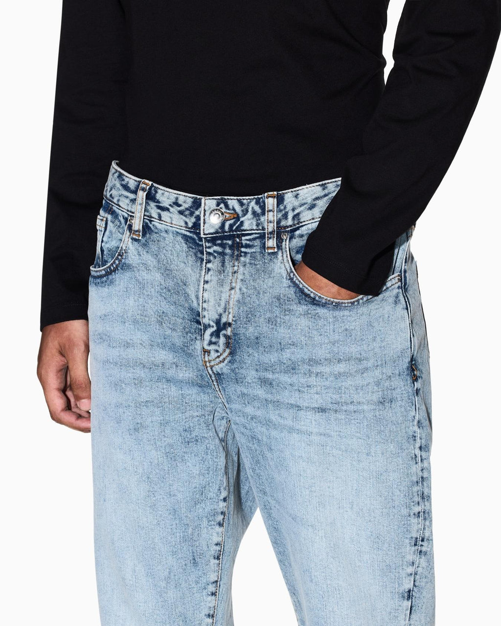 XM000070 AF18811/MB003 ARMANI EXCHANGE