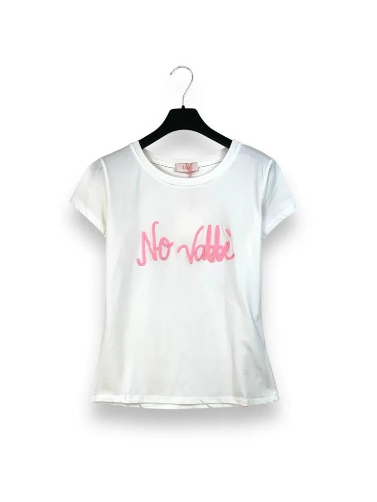 T-shirt con scritta ricamata "no vabbè" 