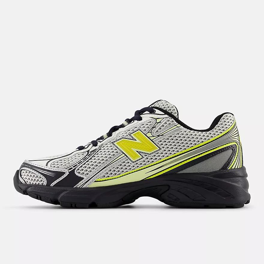 NEW BALANCE U740 