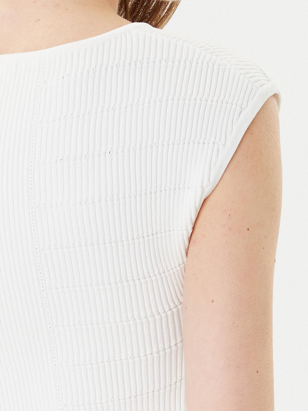 W5YR12Z0130/G012 GUESS