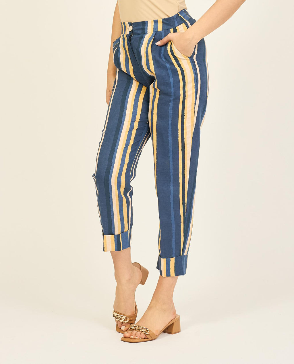 P352 J600/2794 YES ZEE