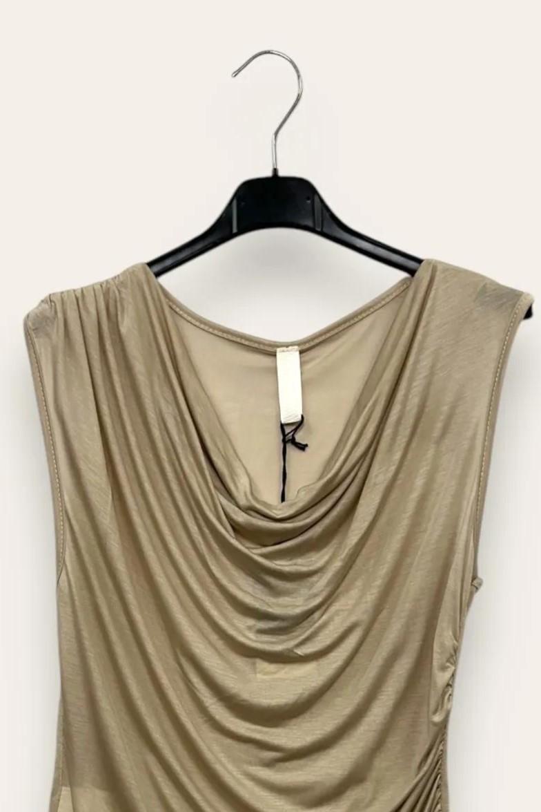 Canotta con scollo morbido e drappeggio sul fianco 