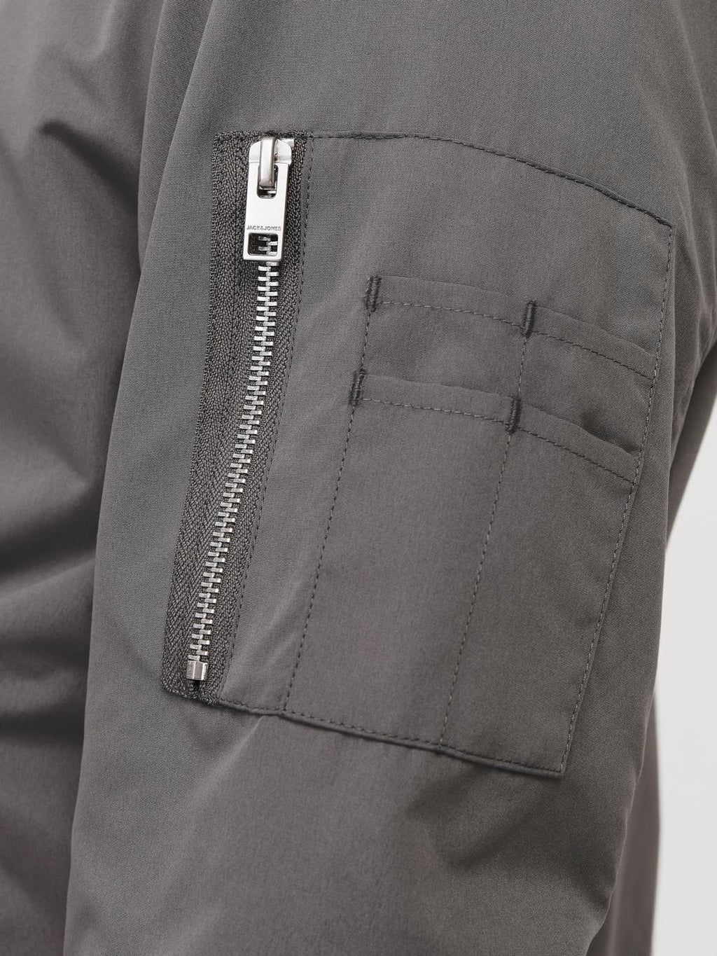 12165203/Castlerock JACK AND JONES