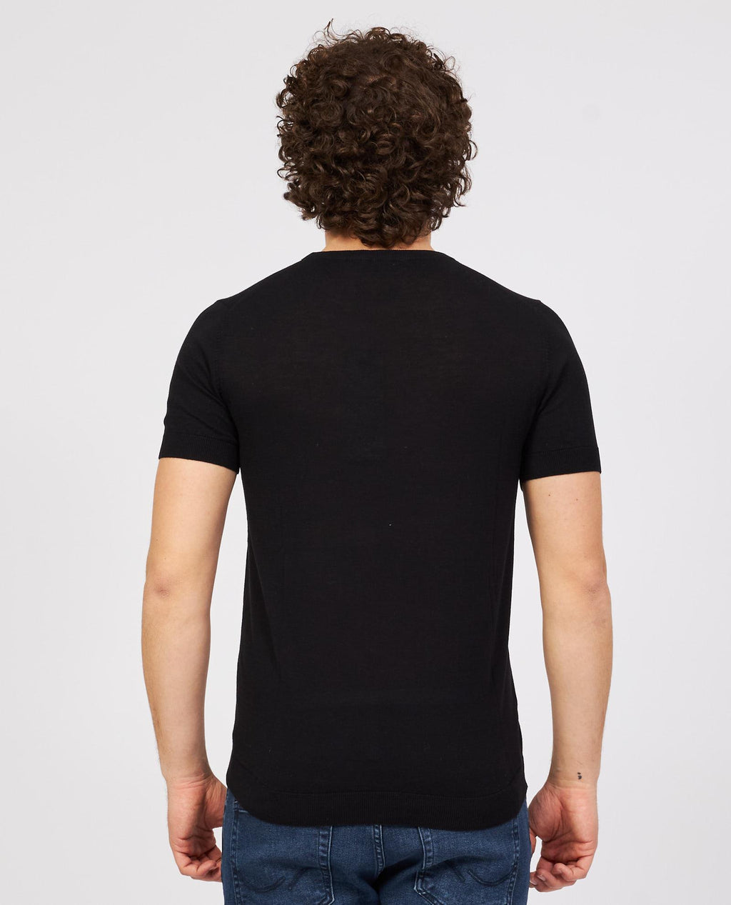 M715 DH00/0801 YES ZEE