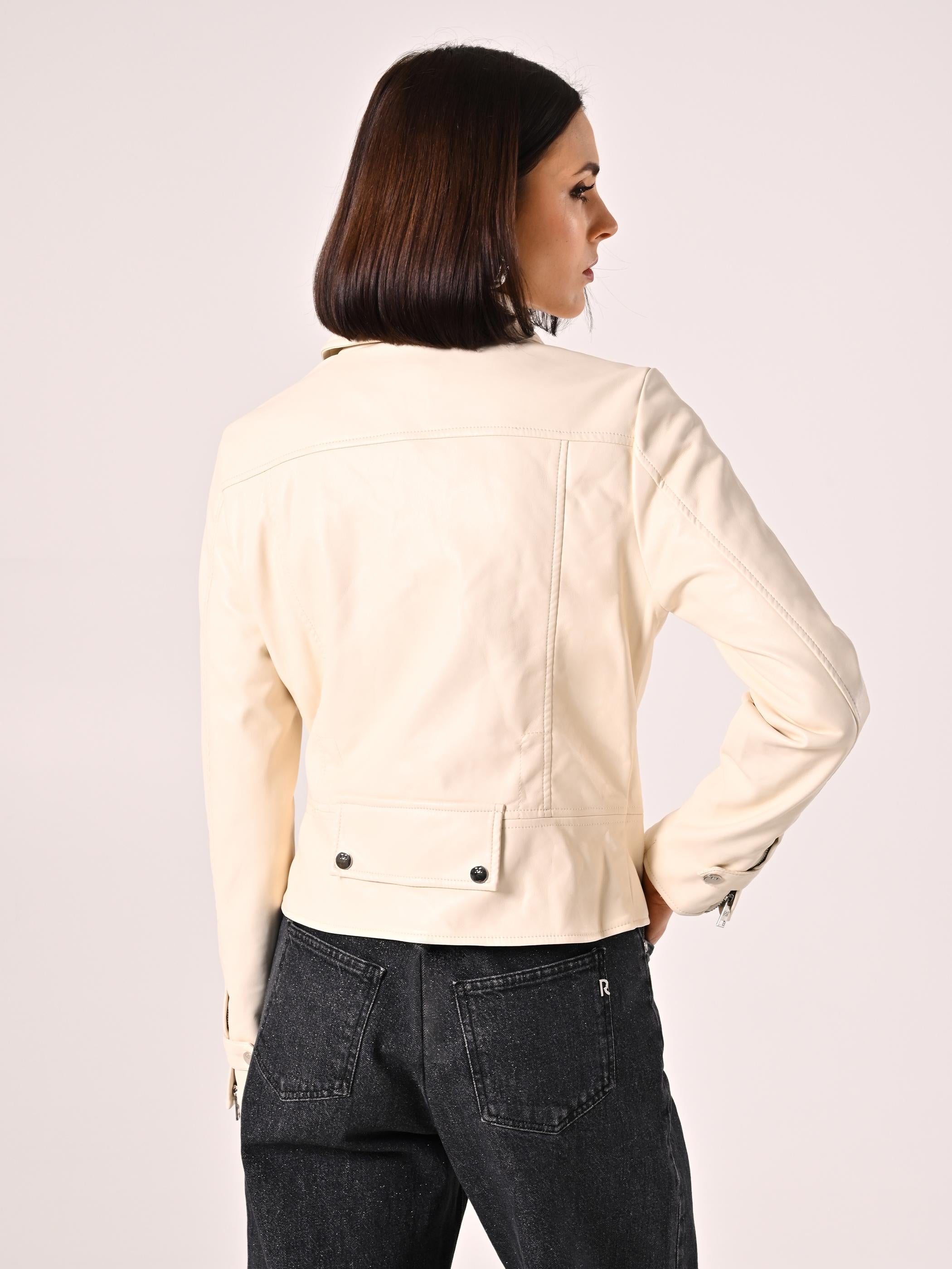 SS25STYLE06 GIUBB CORTO CHIODO 