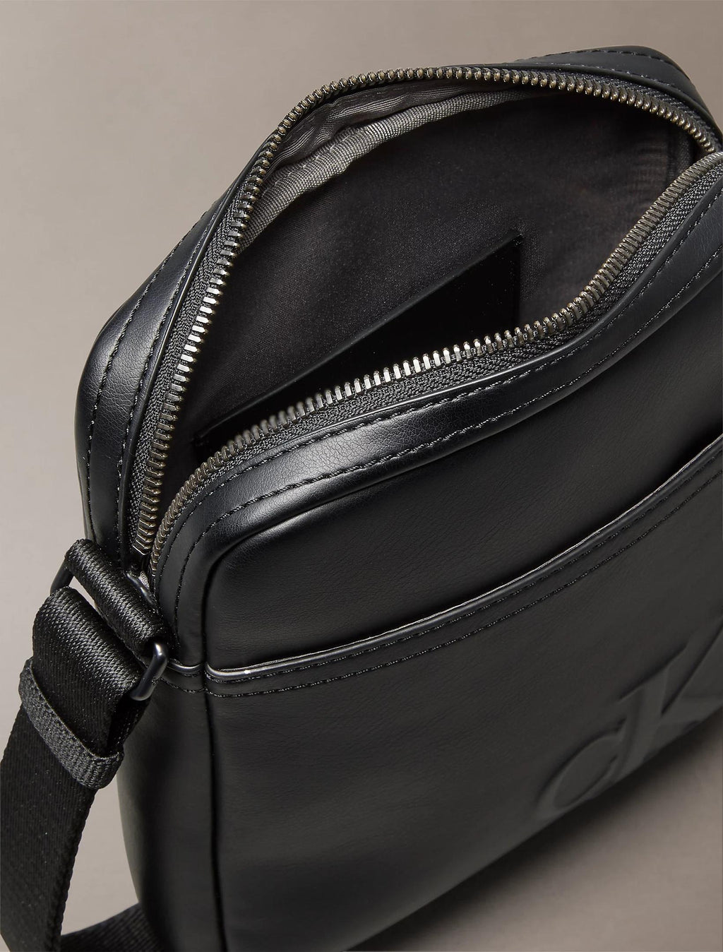 BOLD CK REPORTER LV04D3248G/UB1 CALVIN KLEIN