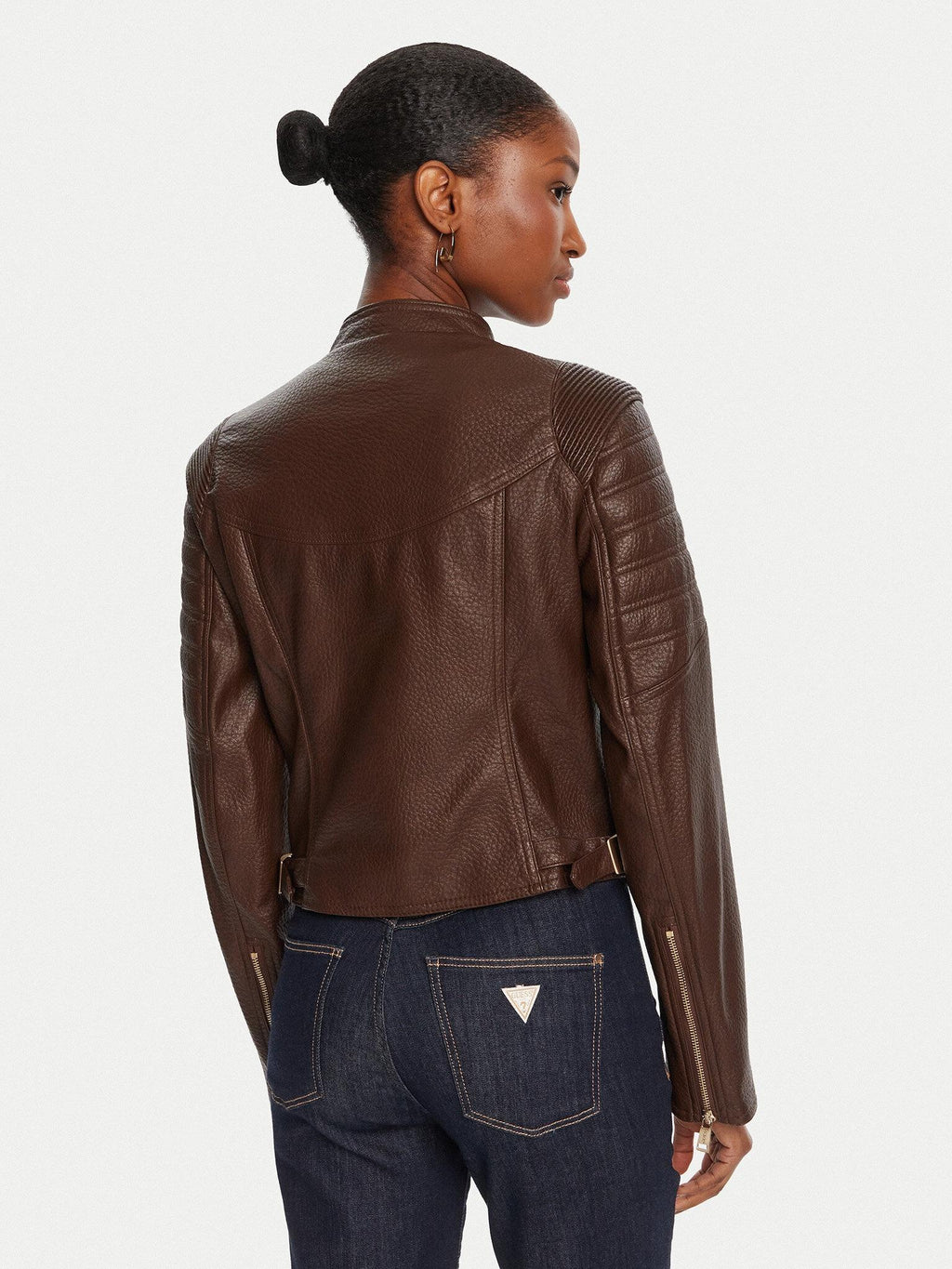 W5YL19WHDS0/FN09 GUESS