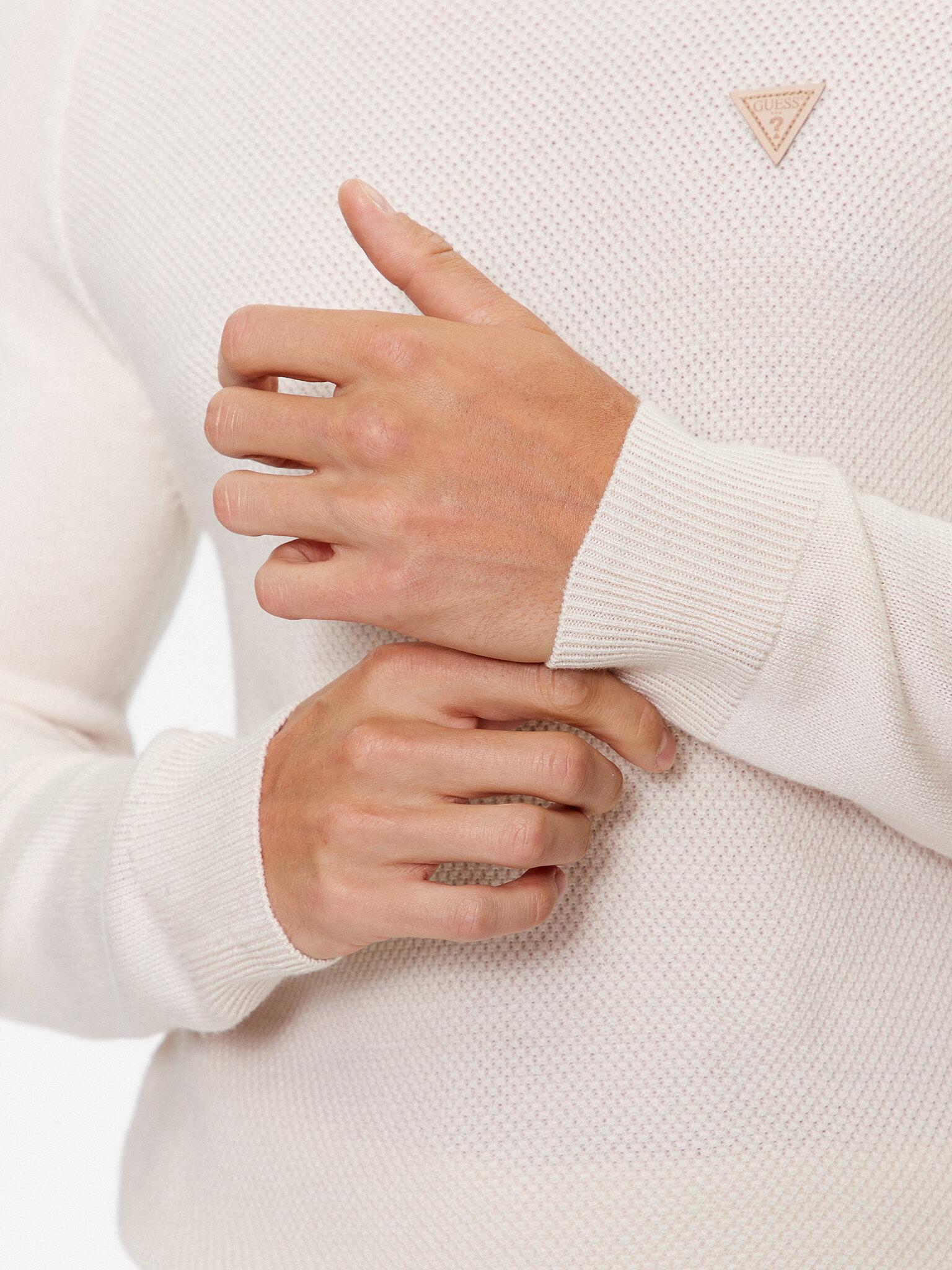 ALEC RAGLAN LS CN STITCH SWTR M3BR17Z38V2/G9L9 GUESS