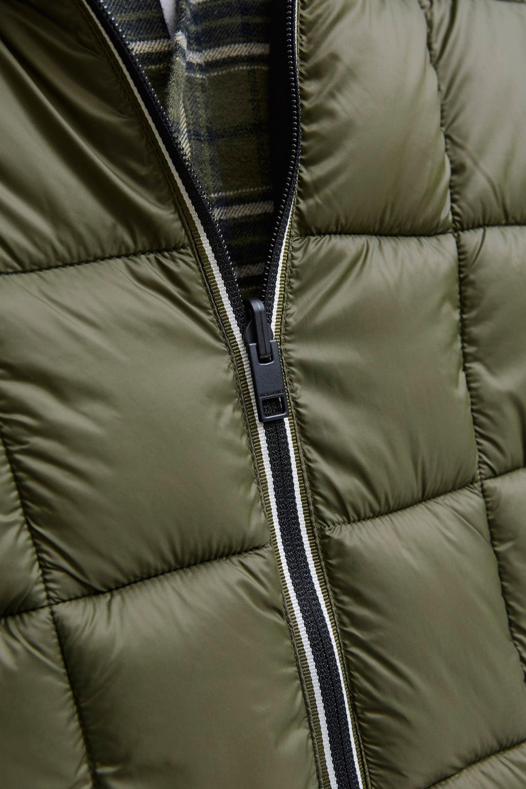 12278780/Black JACK AND JONES