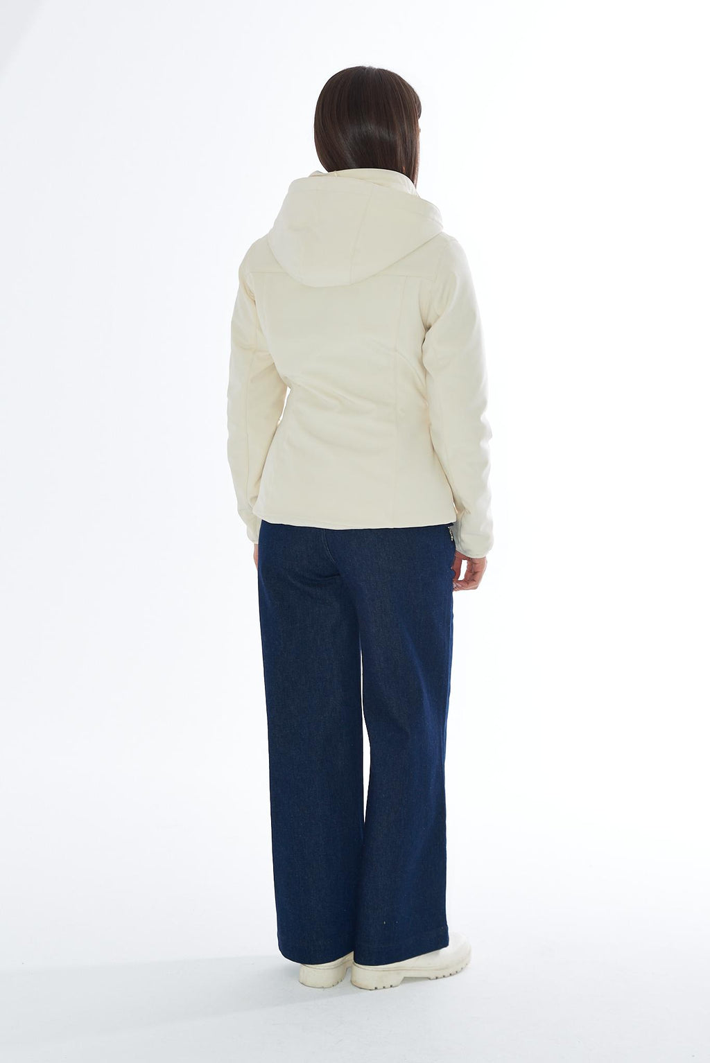 J047 L300/0157 YES ZEE