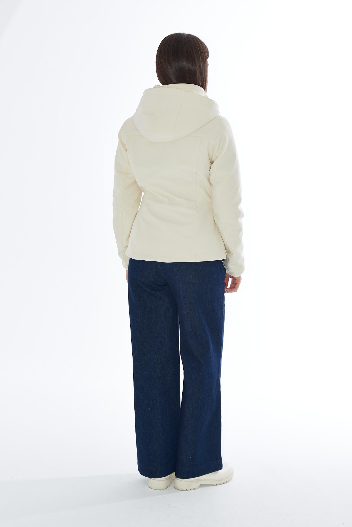 J047 L300/0157 YES ZEE