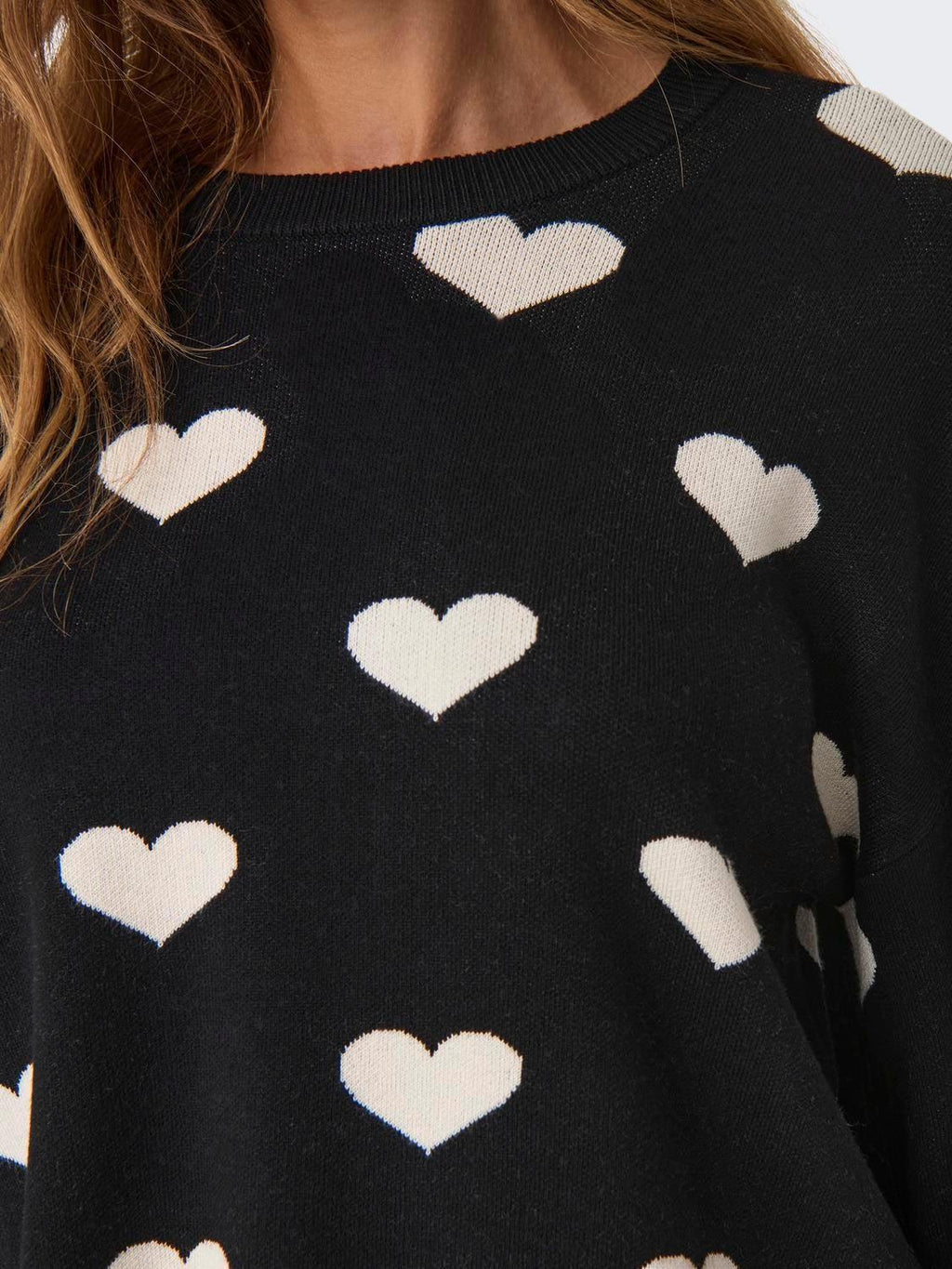 15339550/Black ONLY