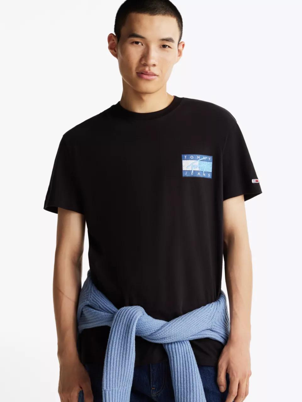 TJM REG RWB FLAG TEE DM0DM21108/BDS TOMMY JEANS