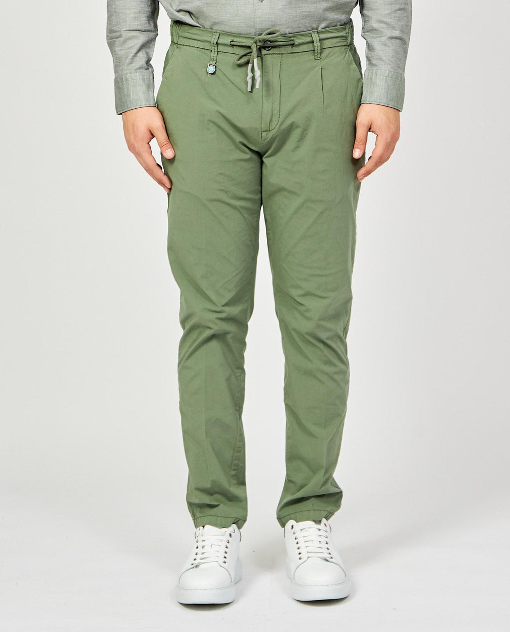 P698 WV00/0979 YES ZEE