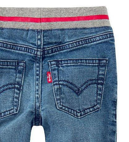 6E9208/M2W LEVI`S