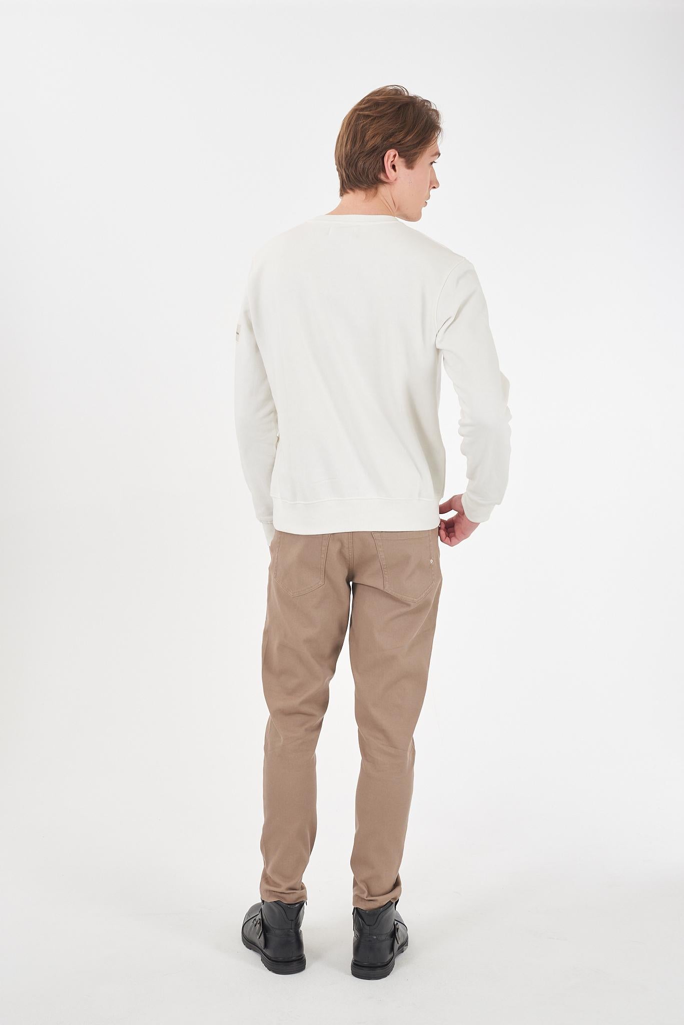 F833 CZ00/0107 YES ZEE