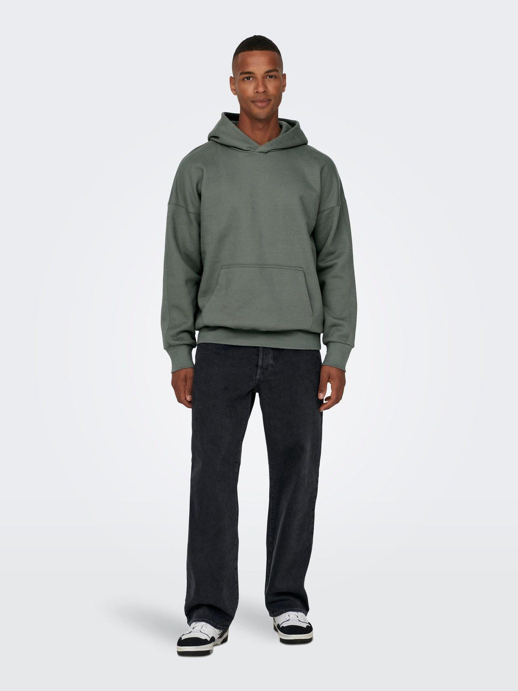 22026778/Washed Black ONLY&SONS