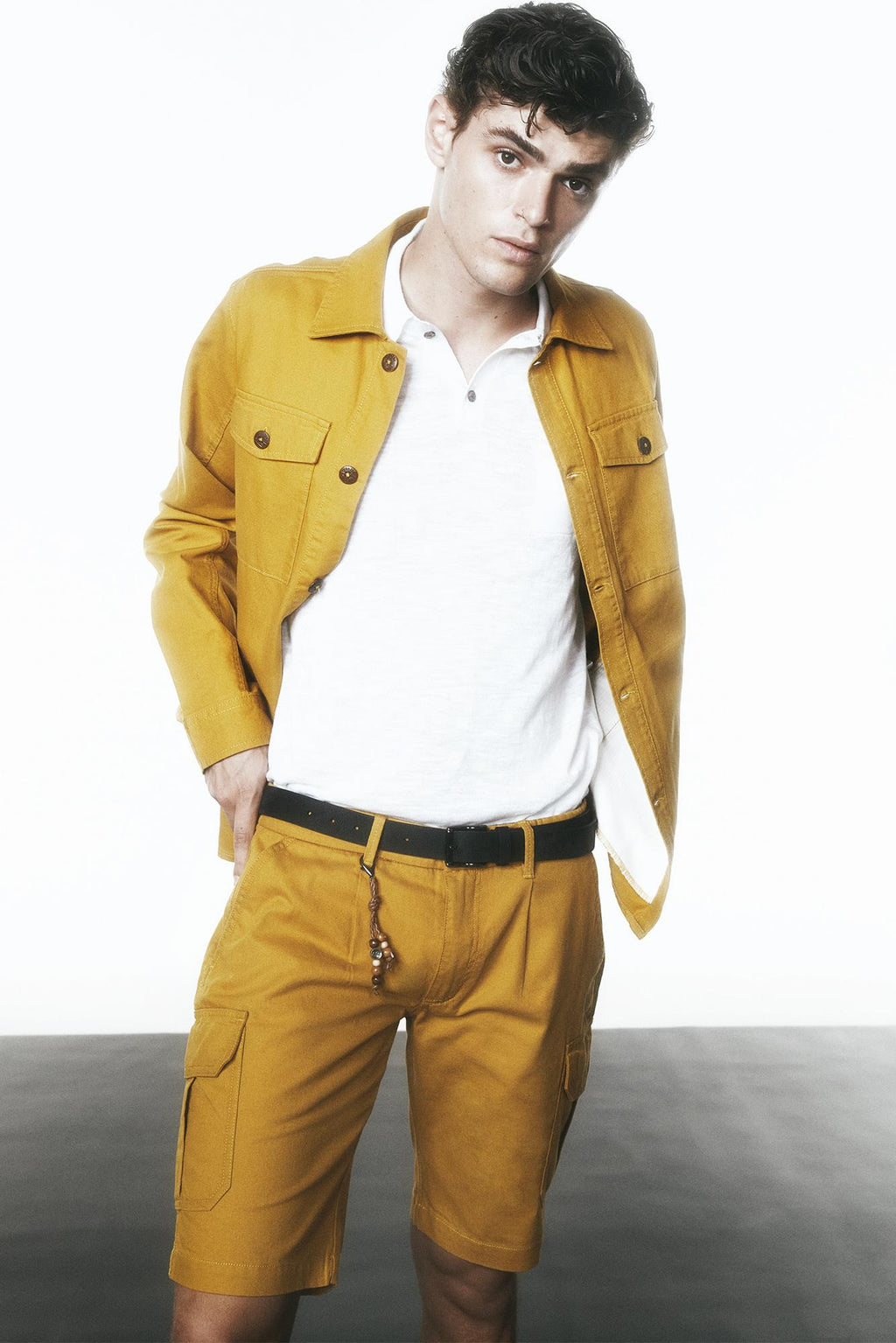 P742 PH00/0973 YES ZEE