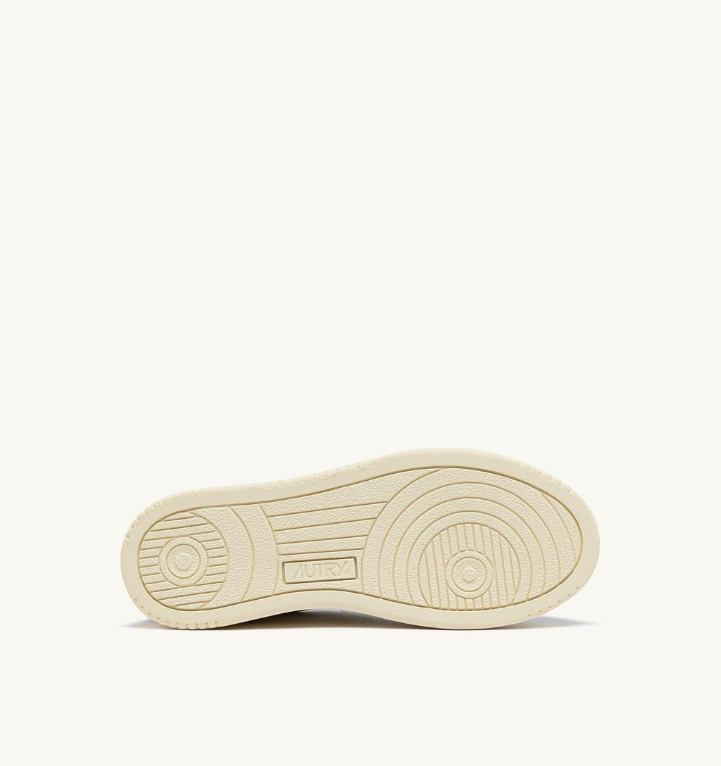 MEDALIST LOW WOM- GOAT SUEDE 