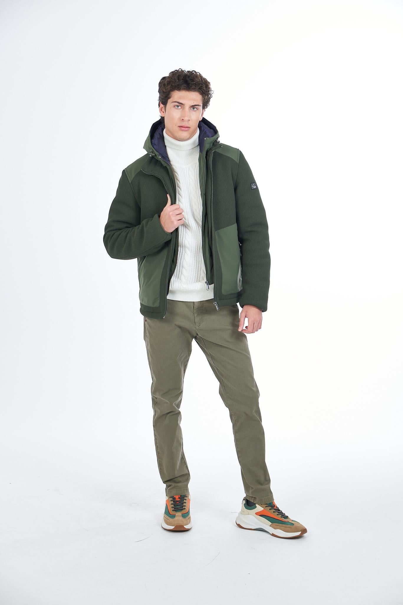 M854 HD00/0157 YES ZEE