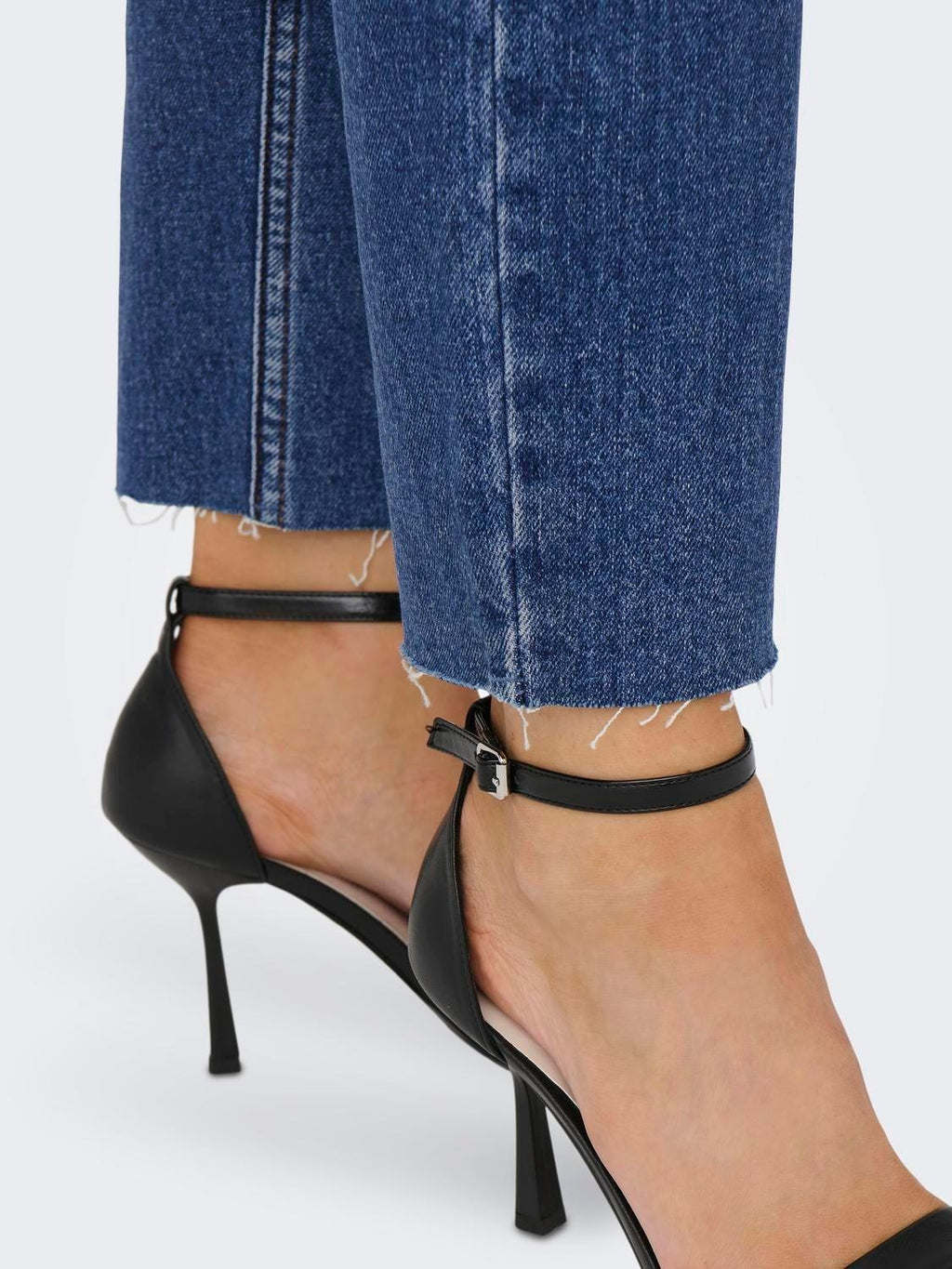 15171549/Dark Blue Denim ONLY