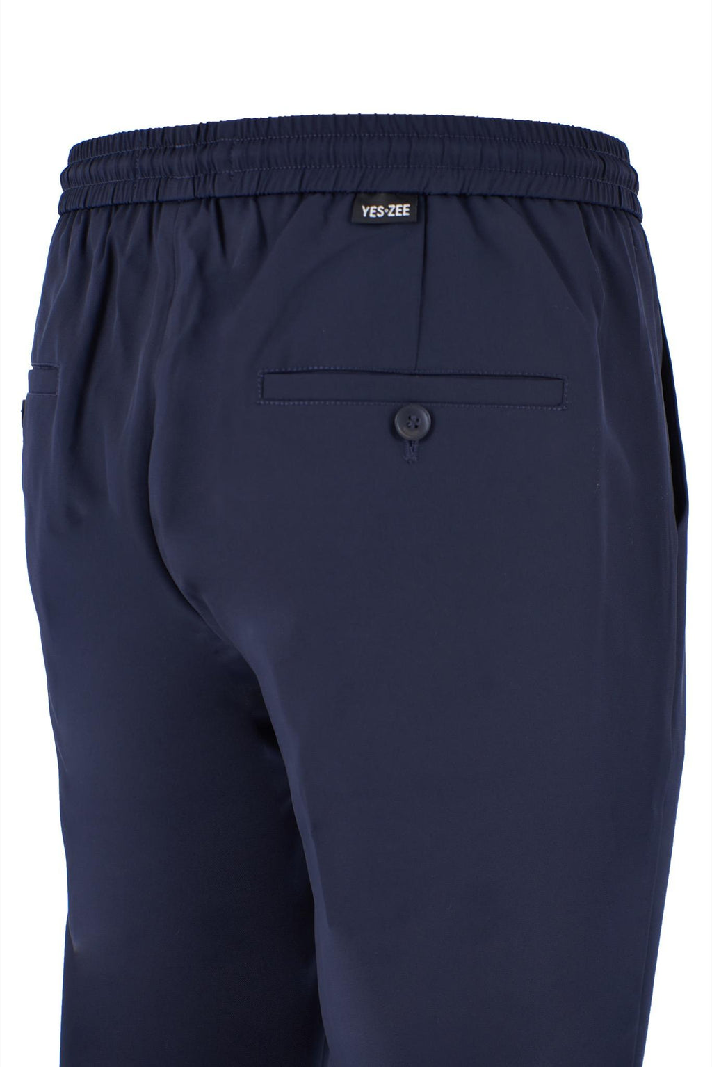 P690 KE00/0710 YES ZEE