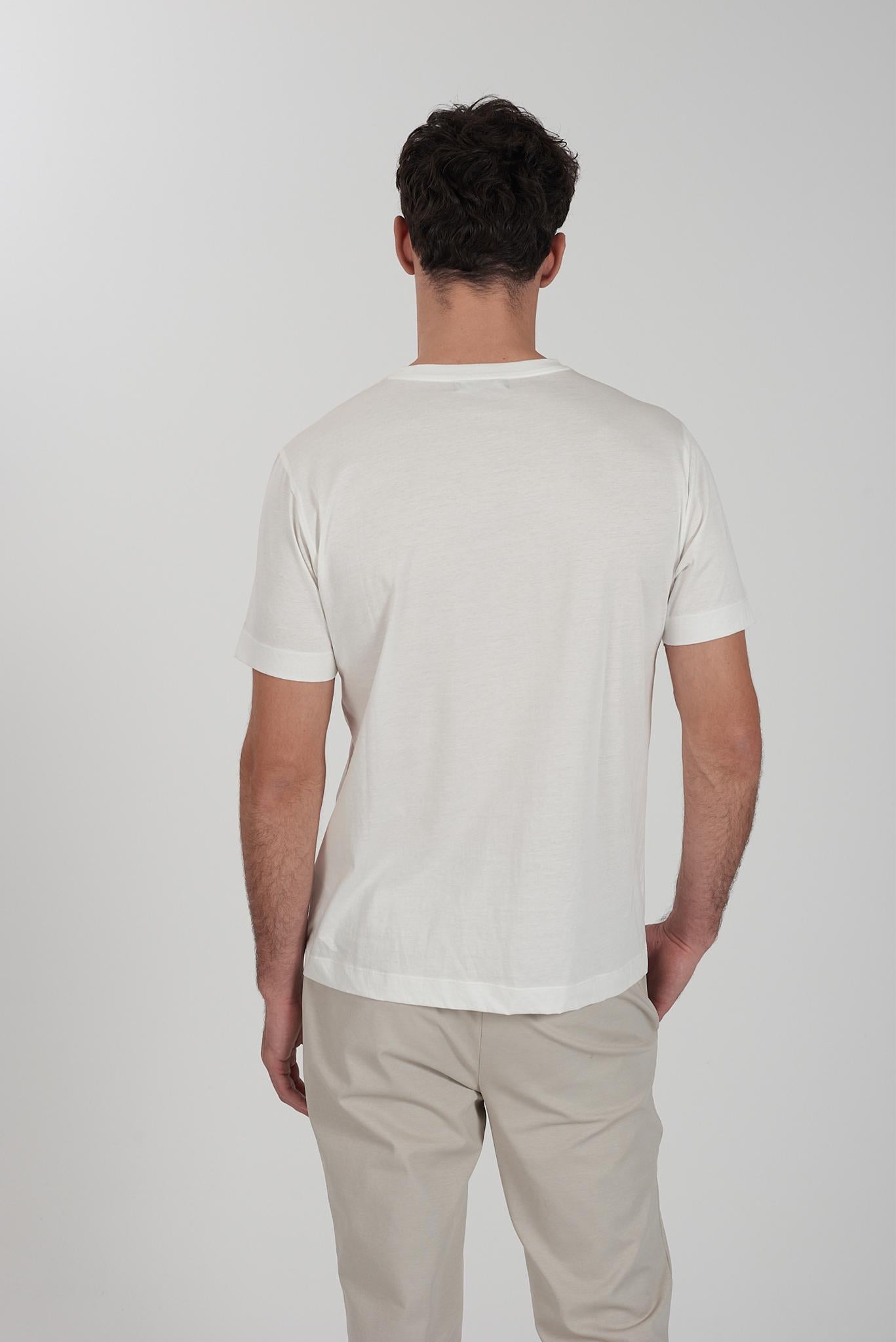 T717 MH00/0107 YES ZEE