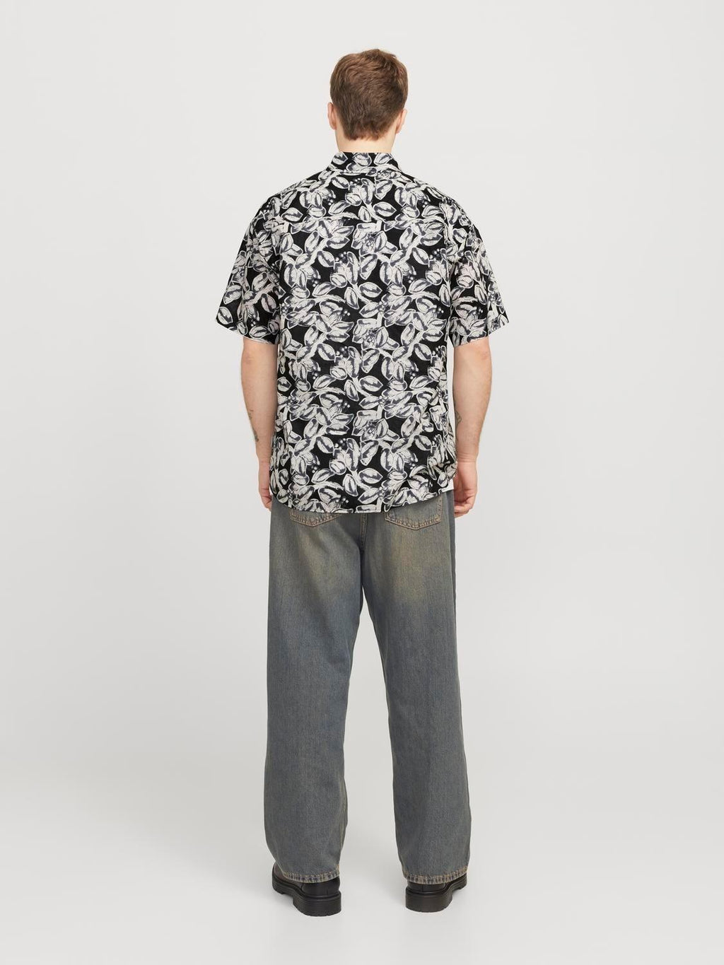 12271089/Black JACK AND JONES