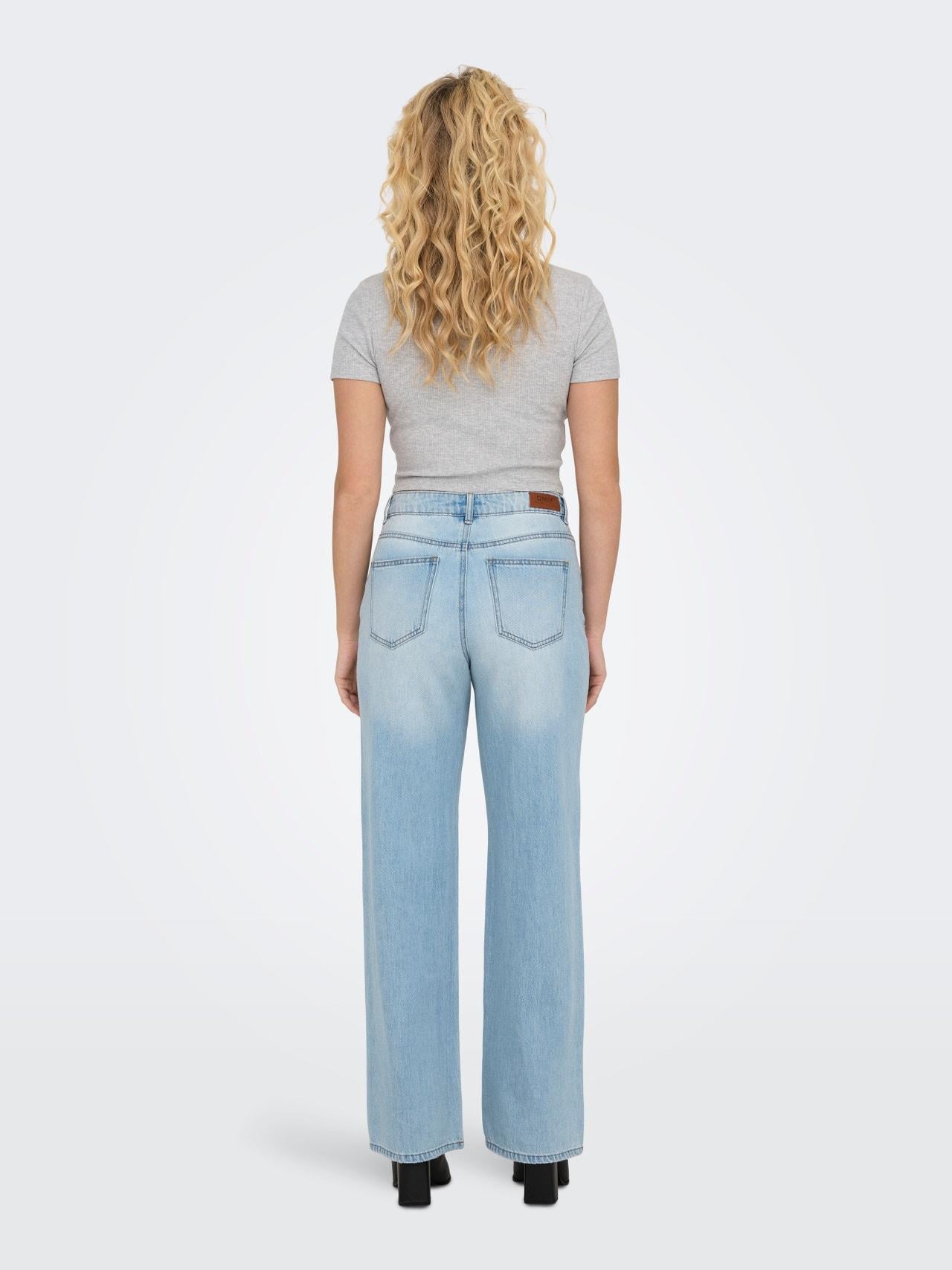 ONLBETTY S/S O-NECK SHORT TOP CC JRS 