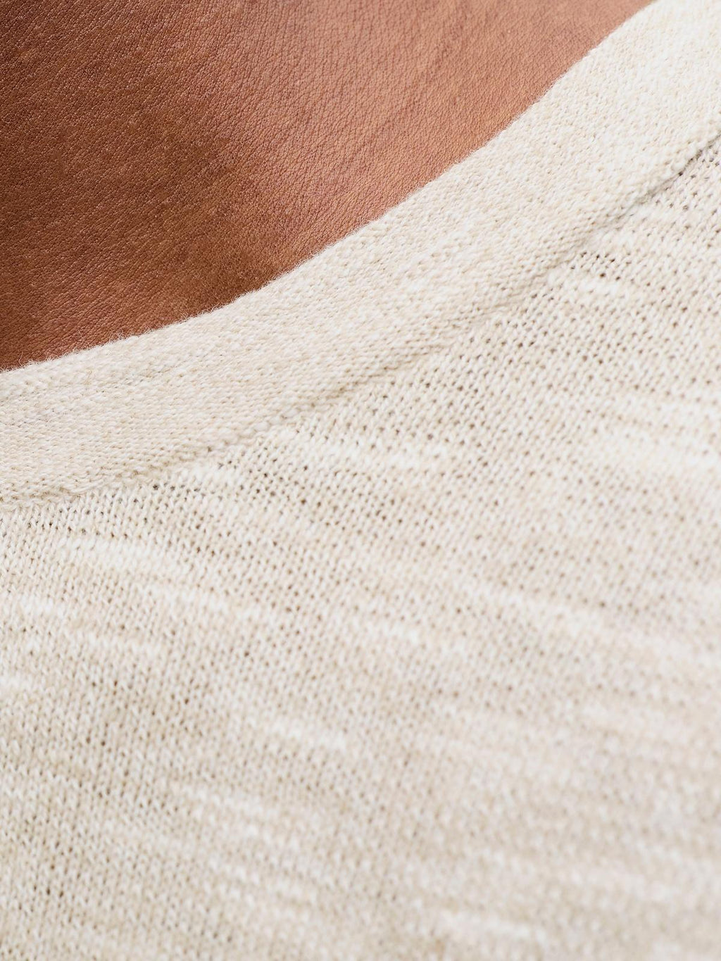 12269631/String w White JACK AND JONES
