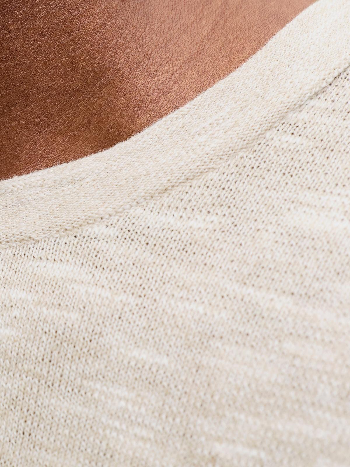 12269631/String w White JACK AND JONES