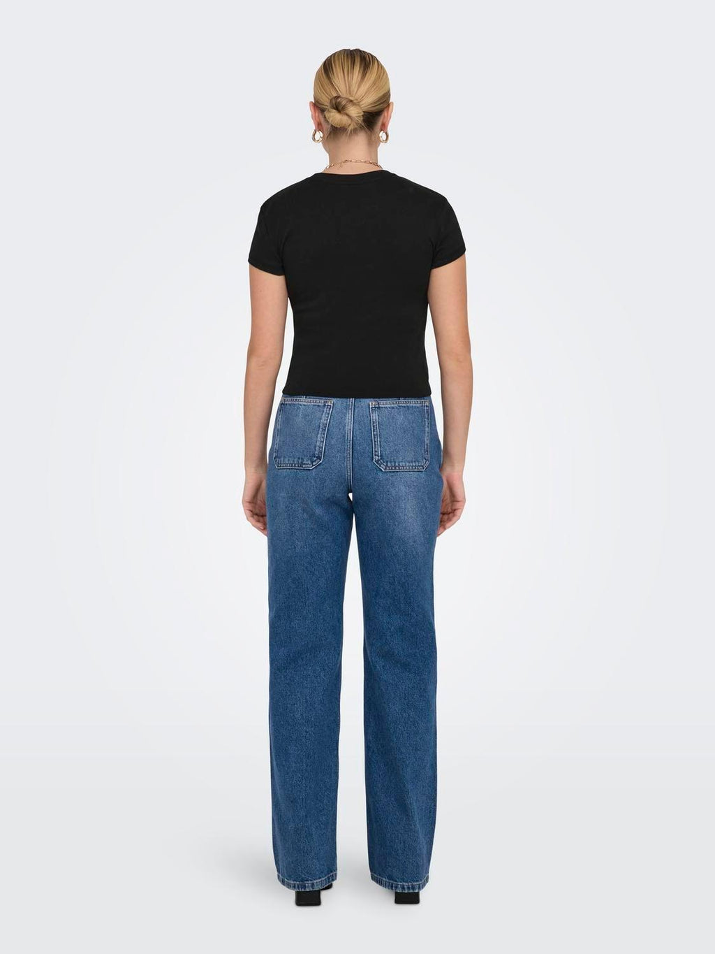 ONLELINA S/S O-NECK SHORT TOP JRS NOOS 