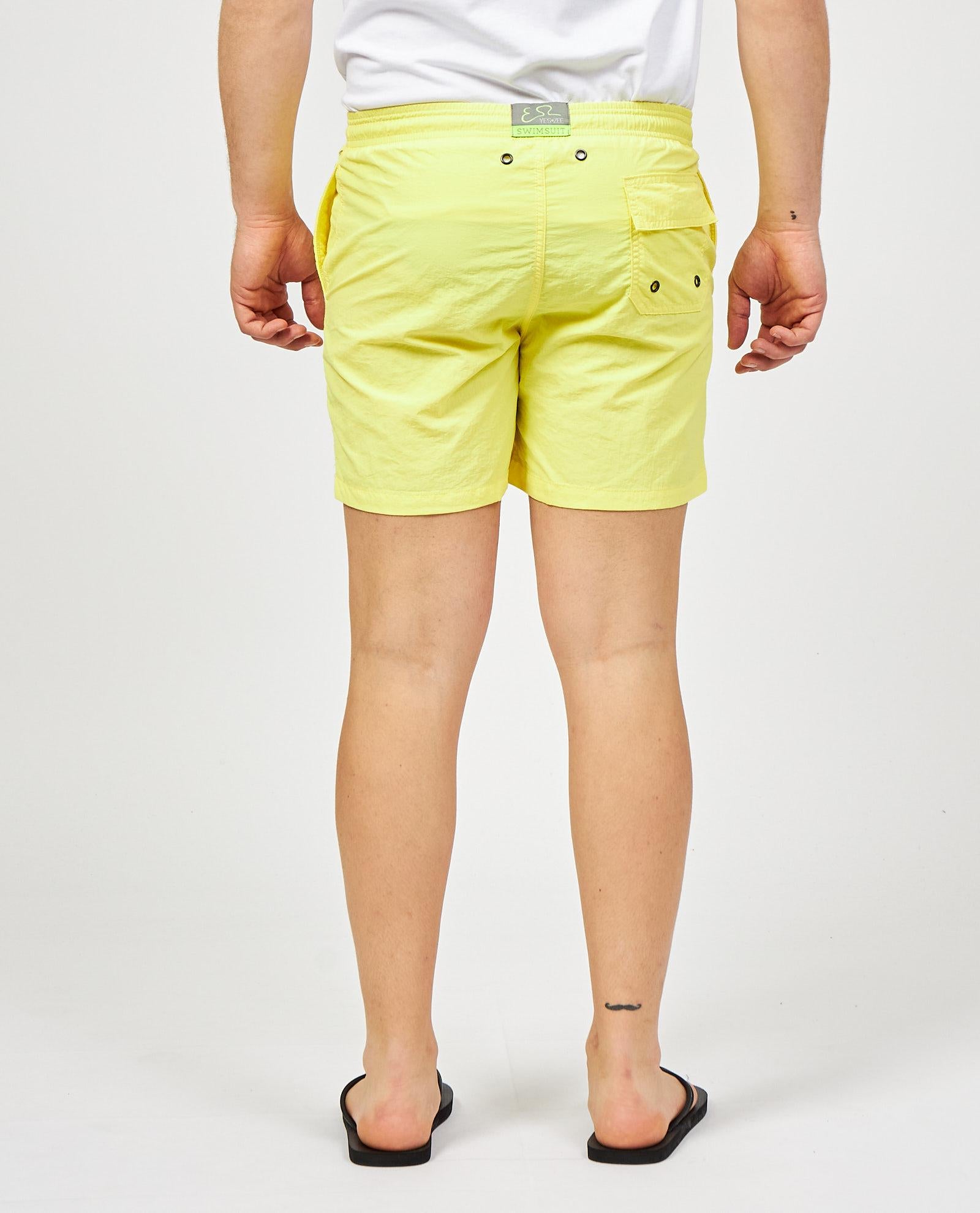 D700 US00/0325 YES ZEE