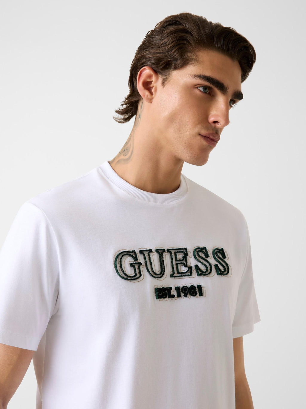 M6RI22K8FQ4/G011 GUESS