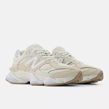 New Balance SNEAKERS 9060 IN PELLE E TESSUTO MULTICOLOR 