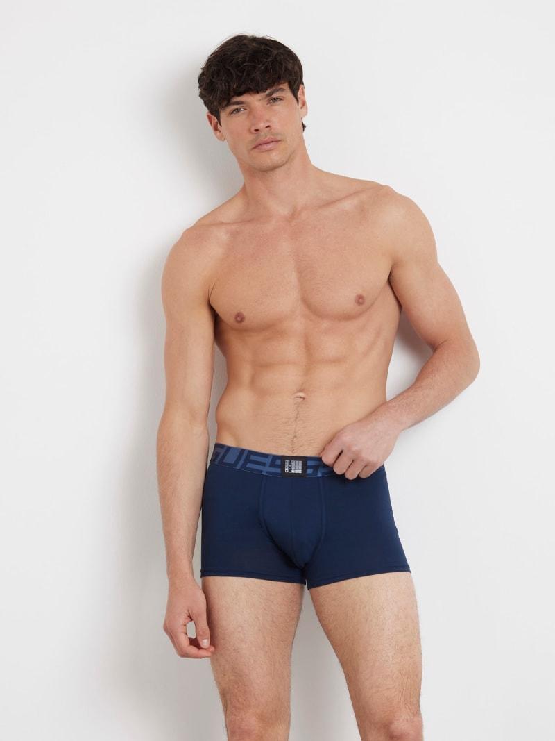 U4RG01K6YW0/P7CJ GUESS