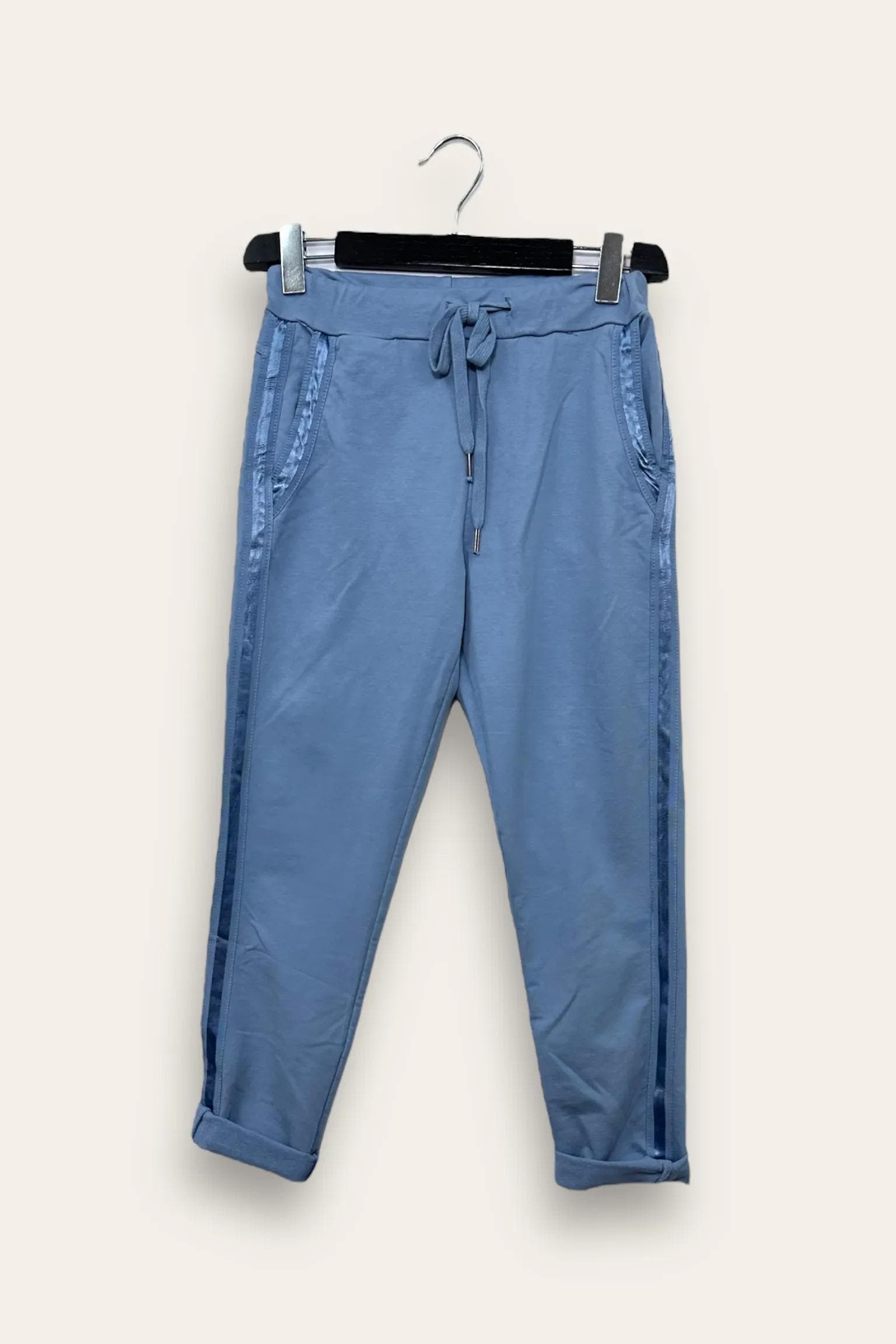 Pantalone in felpa con banda laterale in raso VA-10689-VA-818171/Azzurro LOVEme