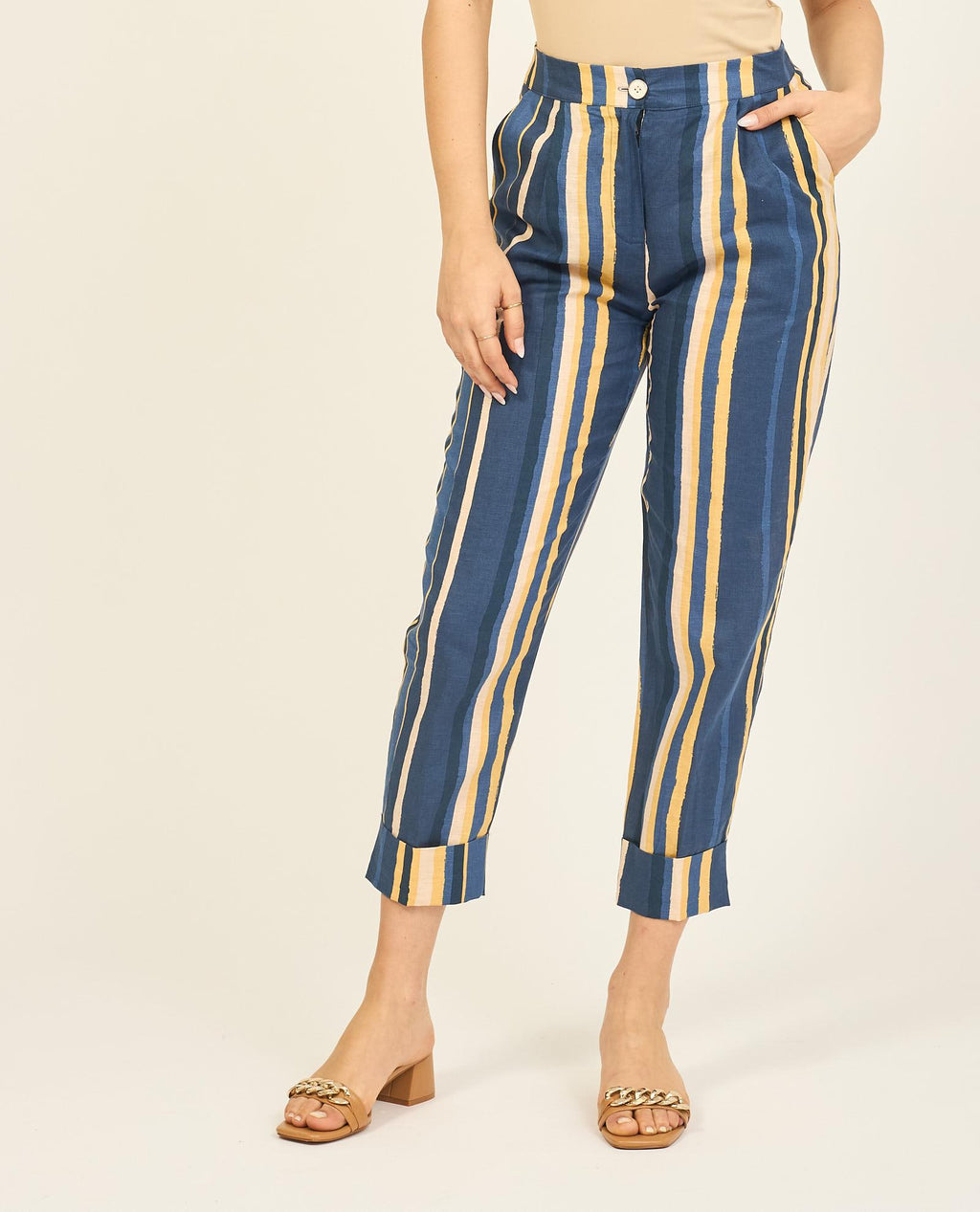 P352 J600/2794 YES ZEE