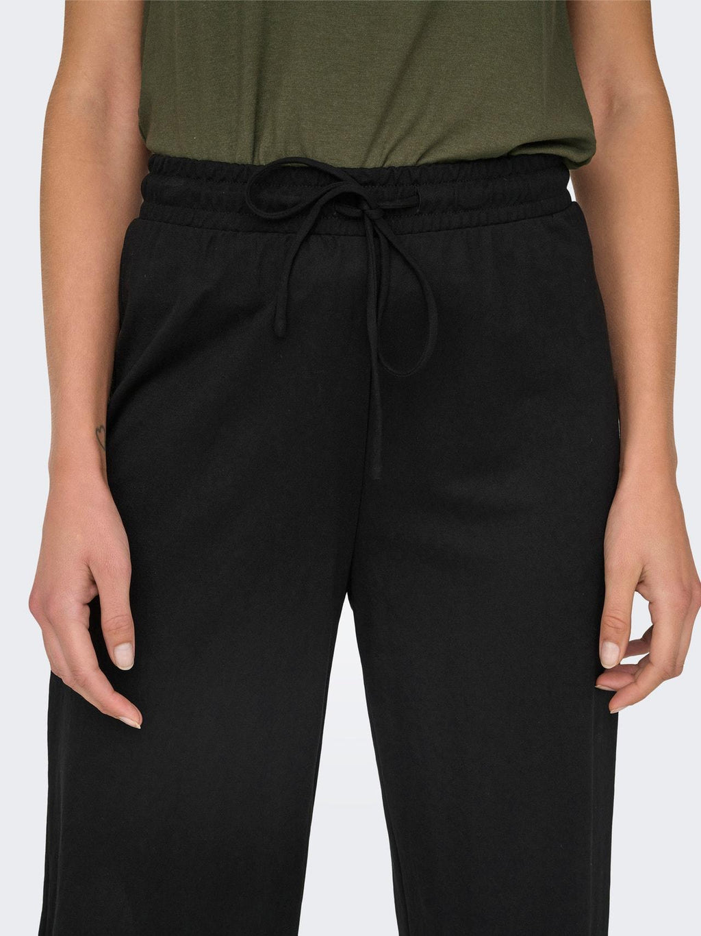 15294429/Black ONLY