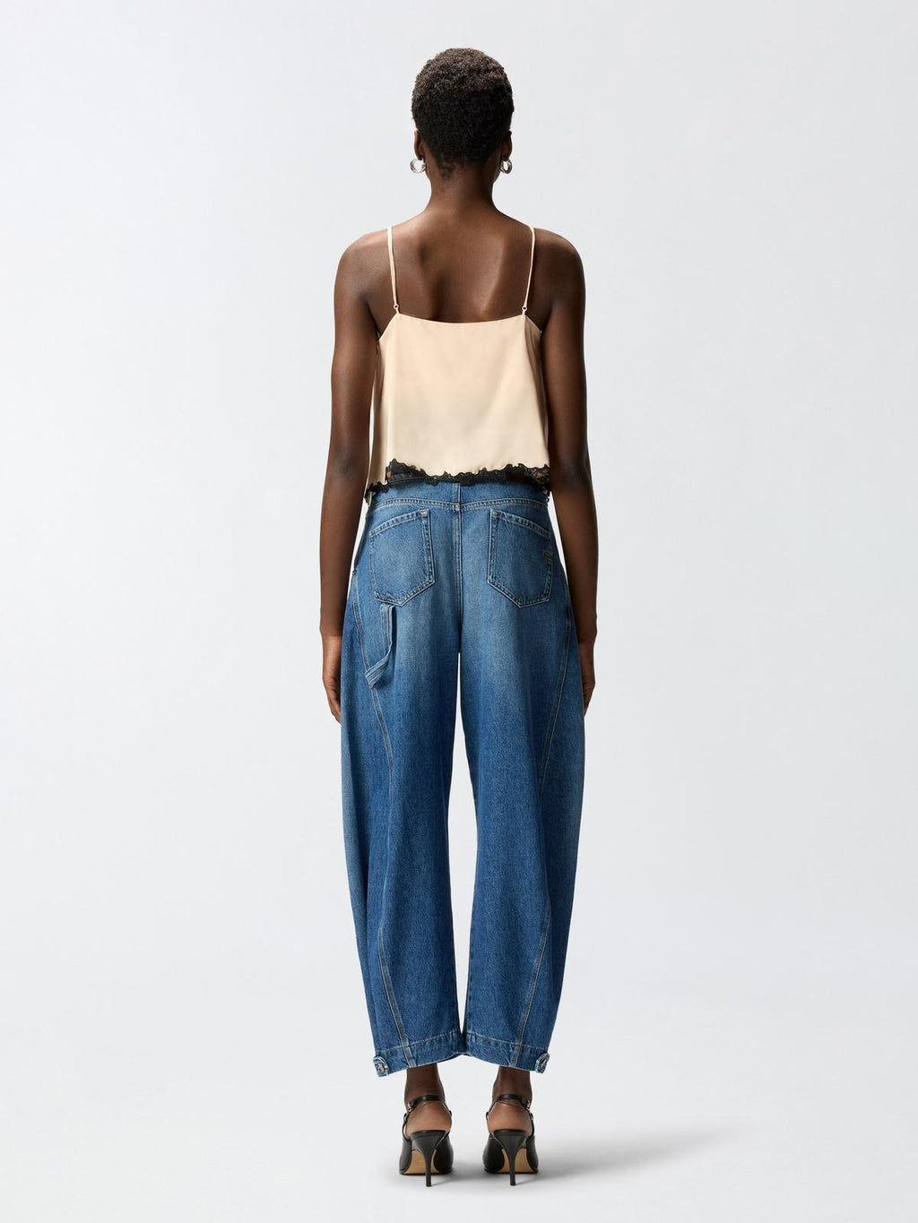 106893 A3AV/OZ2 PINKO