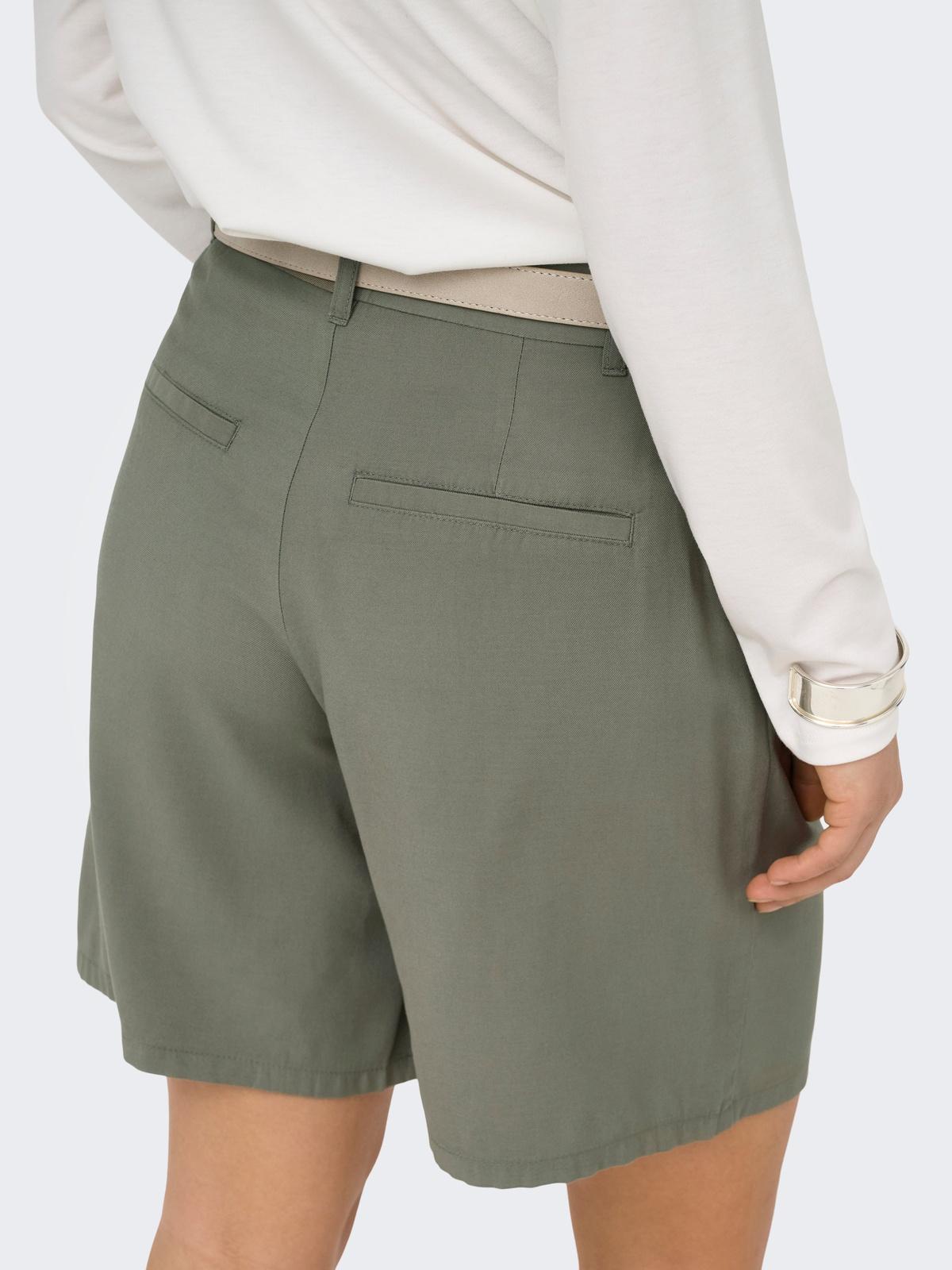 15364121/Smokey Olive ONLY