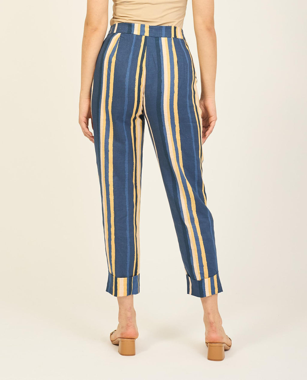 P352 J600/2794 YES ZEE