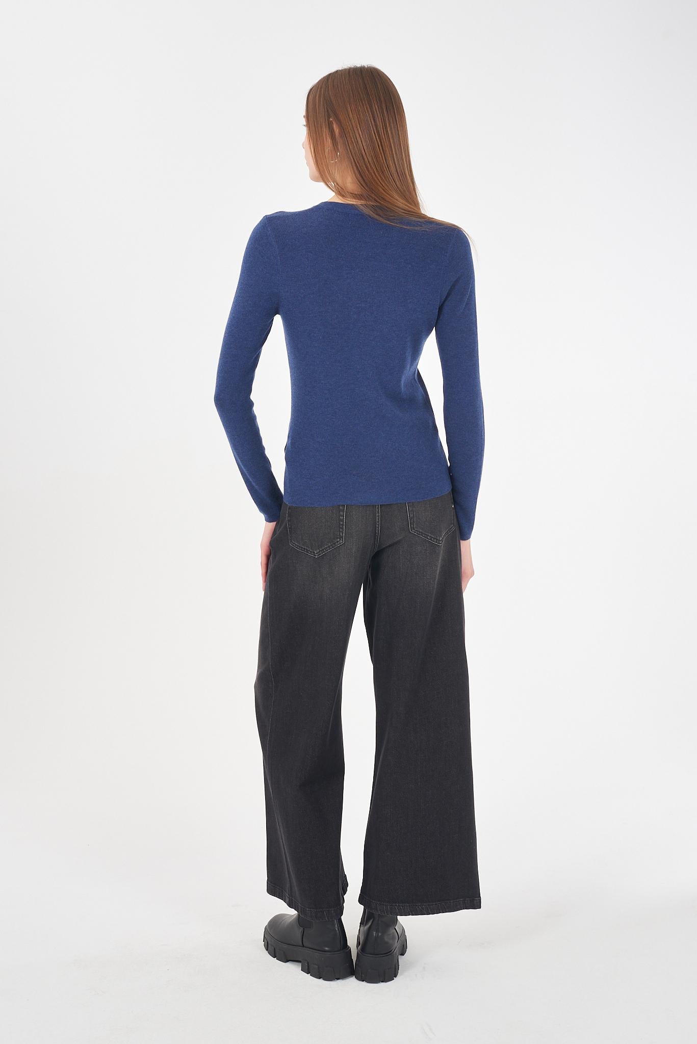 M061 BP00/0713 YES ZEE