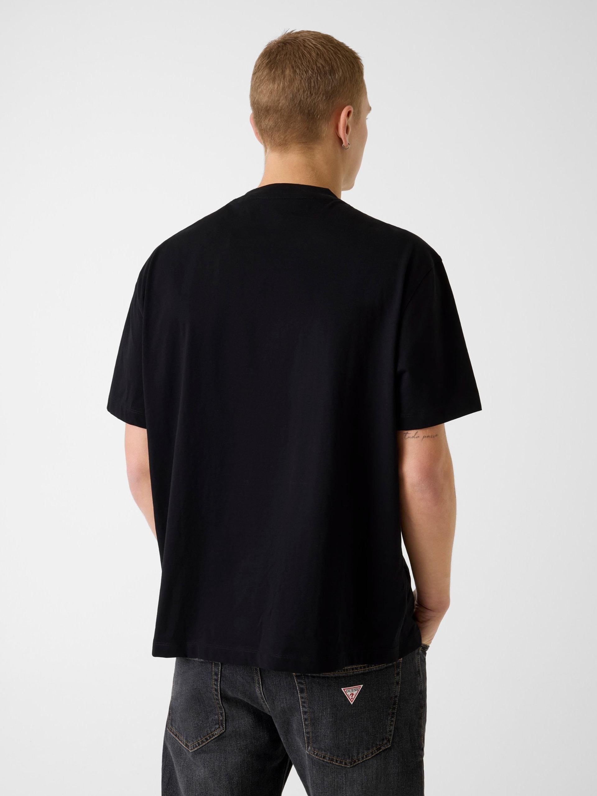 M6RI45K8HM0/JBLK GUESS